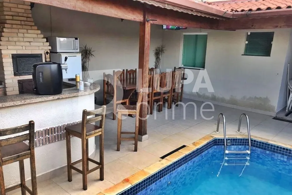Casa, 3 quartos, 210 m² - Foto 13
