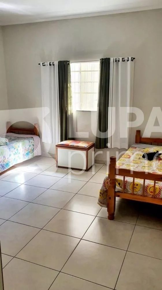 Casa à venda com 2 quartos, 148m² - Foto 3