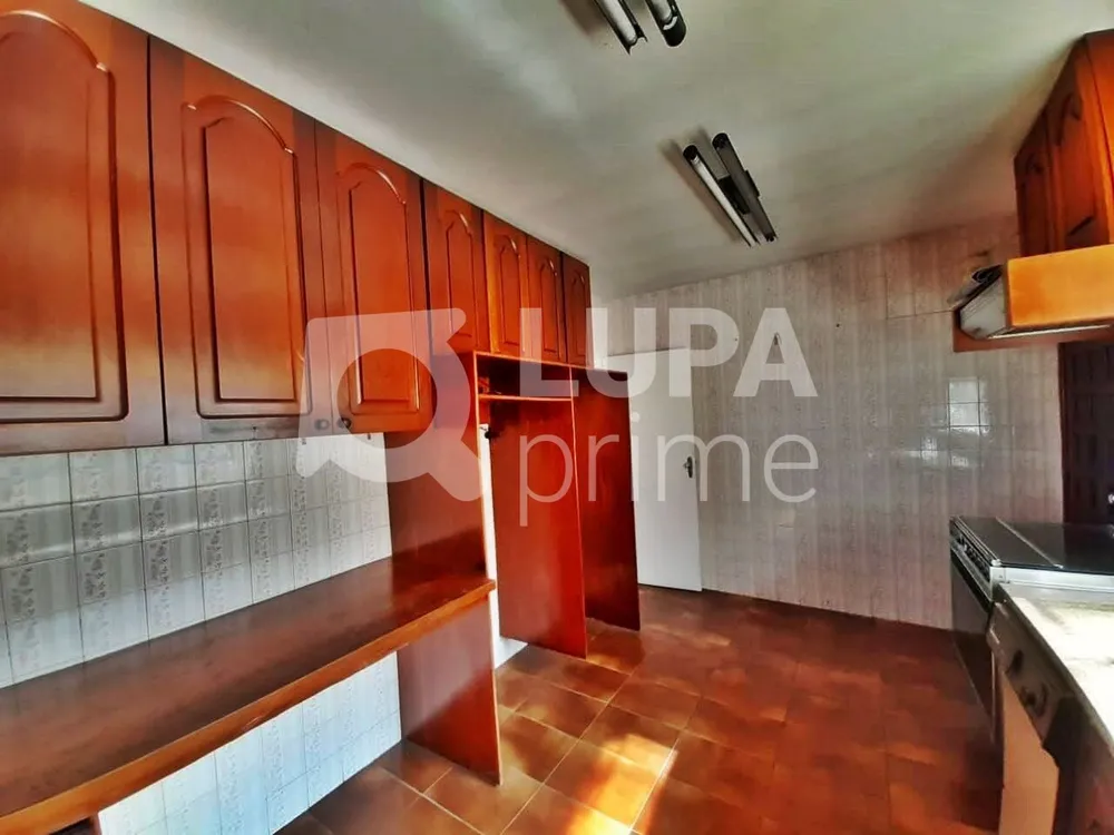 Casa, 4 quartos, 219 m² - Foto 1