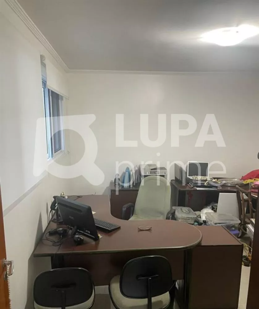 Casa à venda com 4 quartos, 210m² - Foto 4