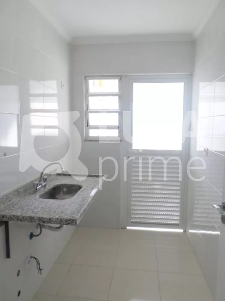 Apartamento à venda com 3 quartos, 70m² - Foto 4