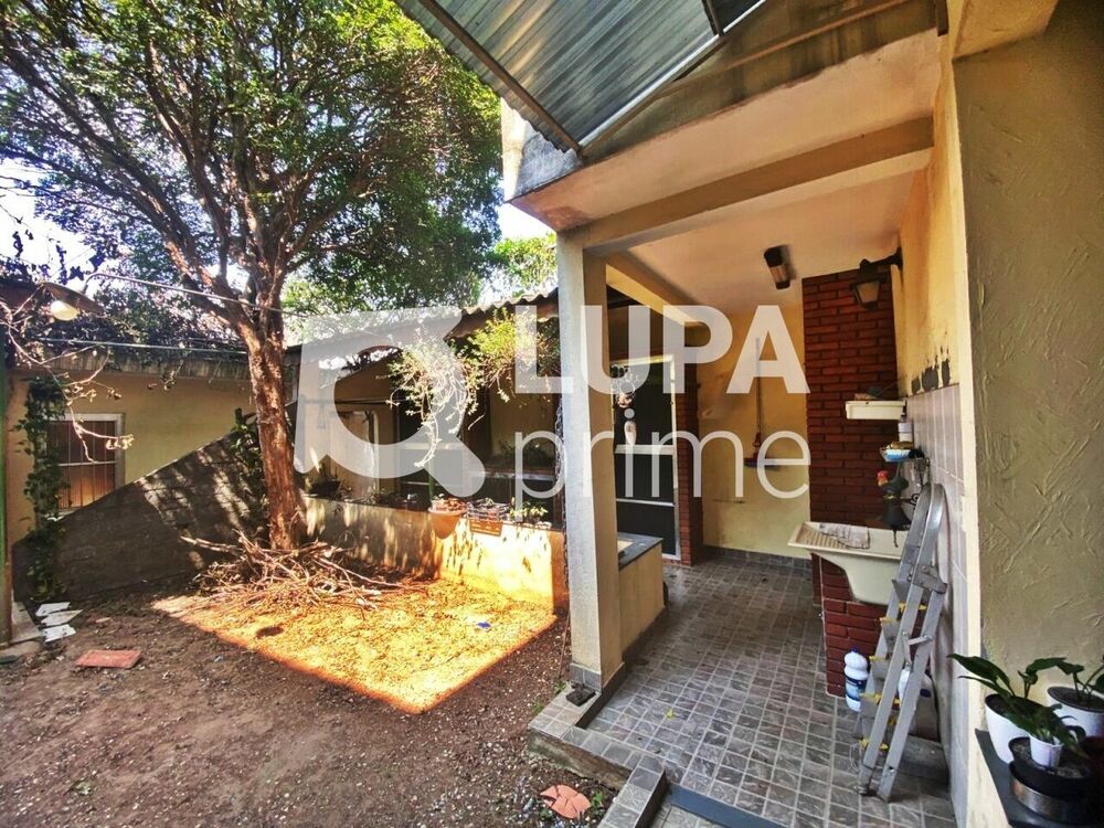 Casa para alugar com 4 quartos, 150m² - Foto 4