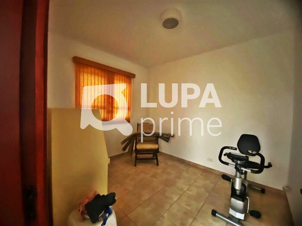 Casa para alugar com 4 quartos, 150m² - Foto 3