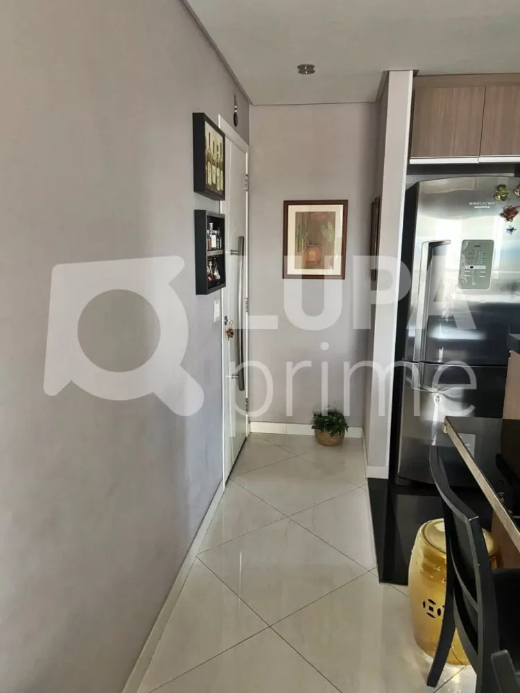 Apartamento à venda com 3 quartos, 63m² - Foto 2