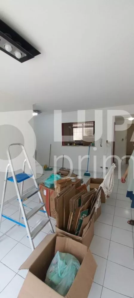 Apartamento à venda com 2 quartos, 68m² - Foto 3