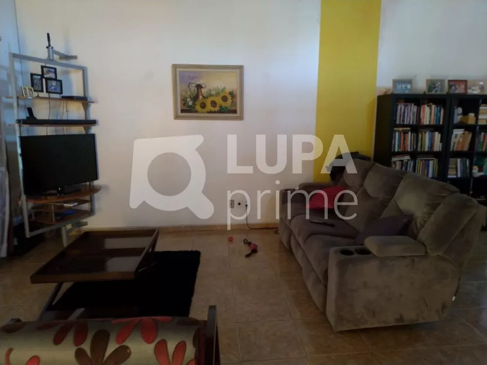 Casa à venda com 5 quartos, 280m² - Foto 2