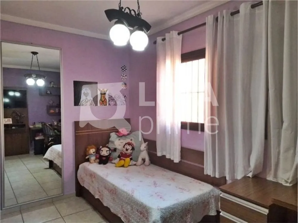 Casa, 3 quartos, 220 m² - Foto 11