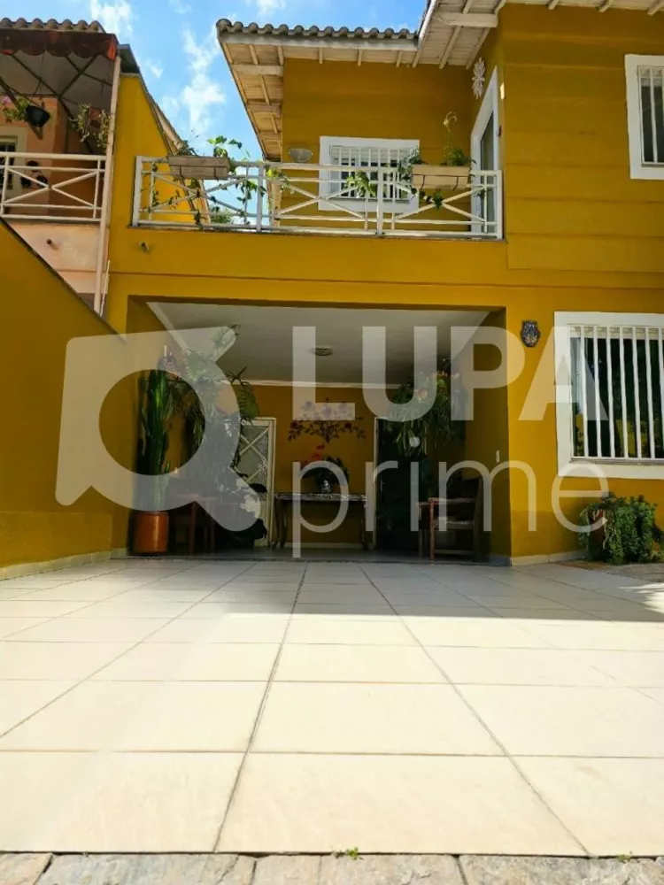 Casa à venda com 3 quartos, 155m² - Foto 1