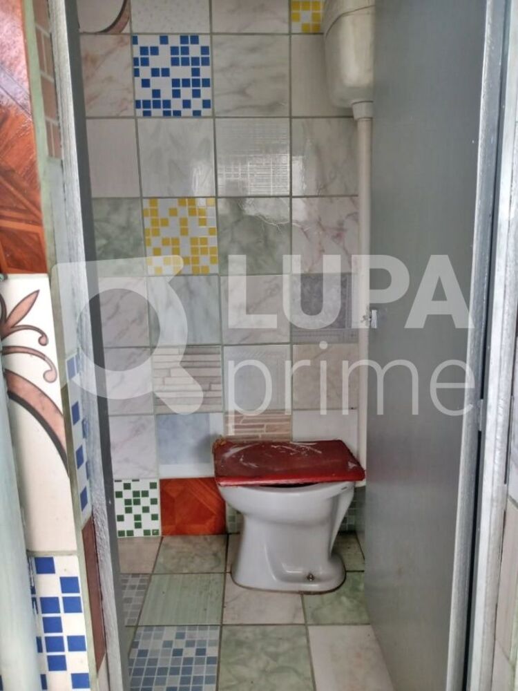 Casa para alugar com 2 quartos, 40m² - Foto 9