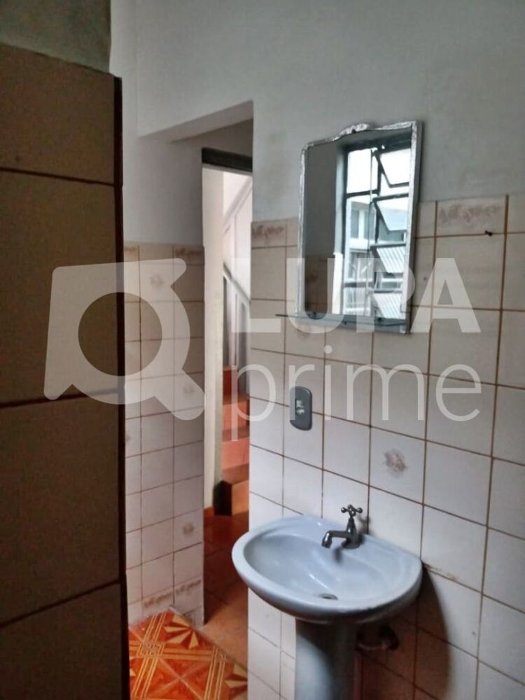 Casa para alugar com 2 quartos, 40m² - Foto 8