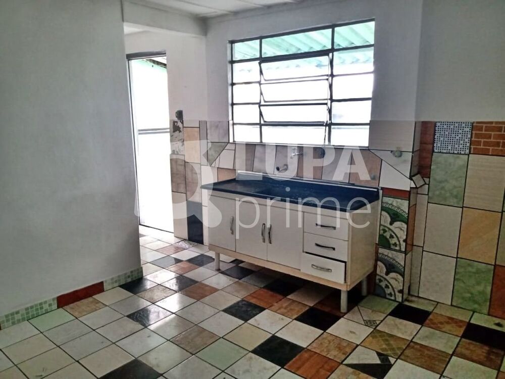Casa para alugar com 2 quartos, 40m² - Foto 7
