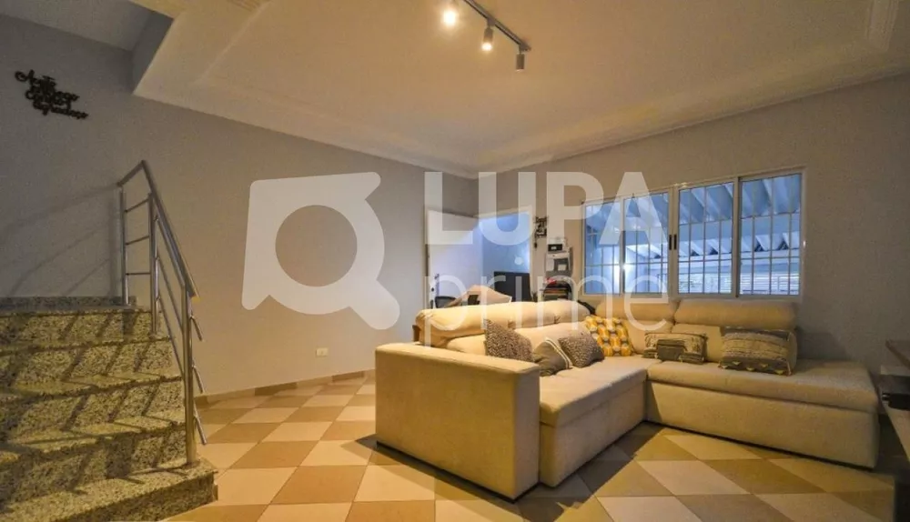 Casa à venda com 4 quartos, 111m² - Foto 1