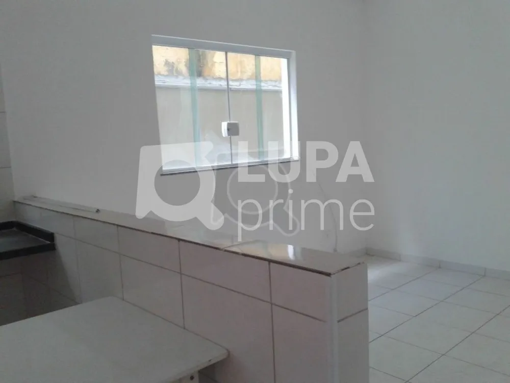 Casa, 3 quartos, 198 m² - Foto 2