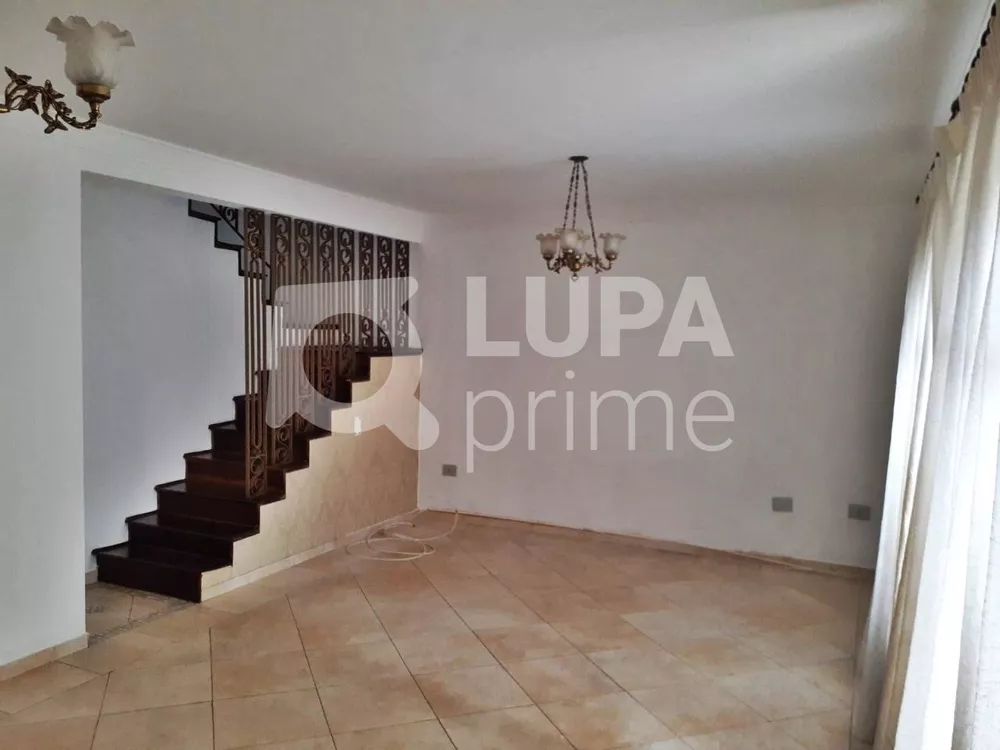 Casa à venda com 3 quartos, 163m² - Foto 1