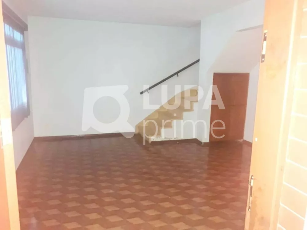 Casa à venda com 3 quartos, 140m² - Foto 2