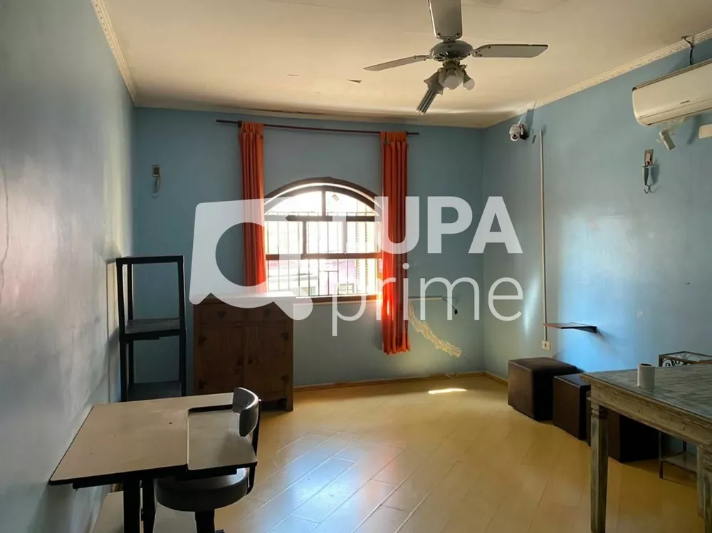 Casa para alugar com 2 quartos, 220m² - Foto 4