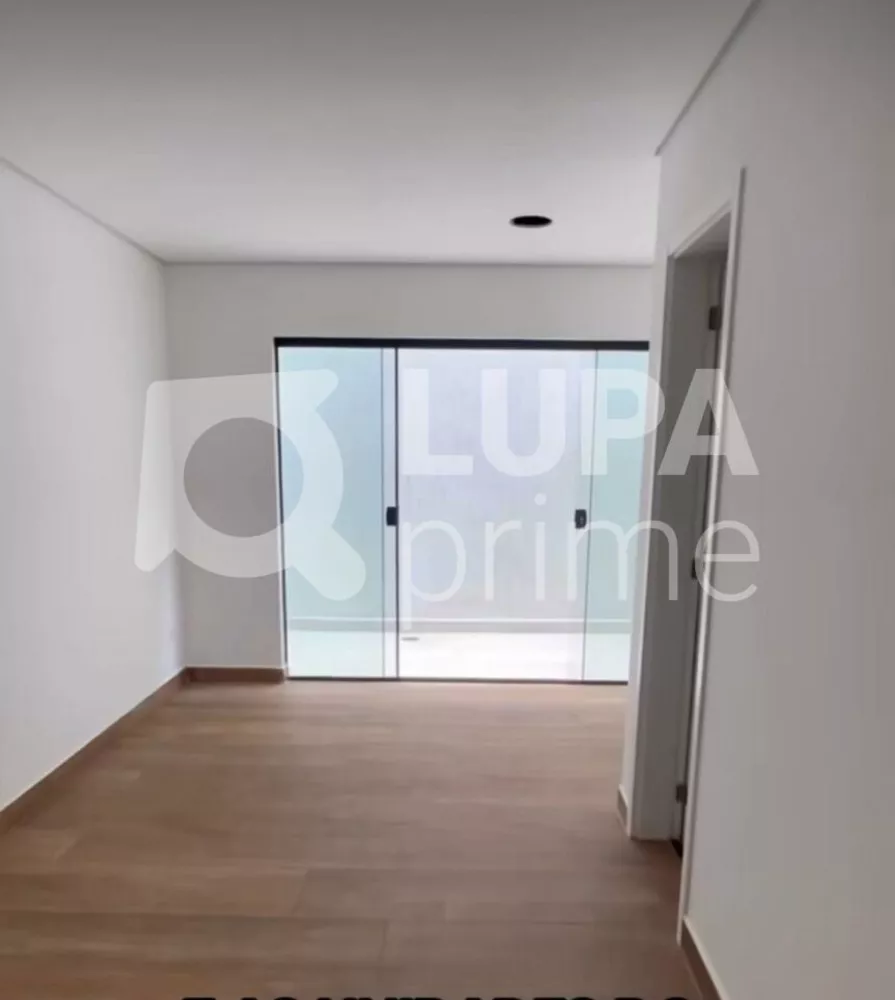 Apartamento à venda com 1 quarto, 37m² - Foto 2