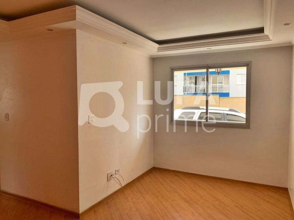 Apartamento à venda com 3 quartos, 64m² - Foto 2