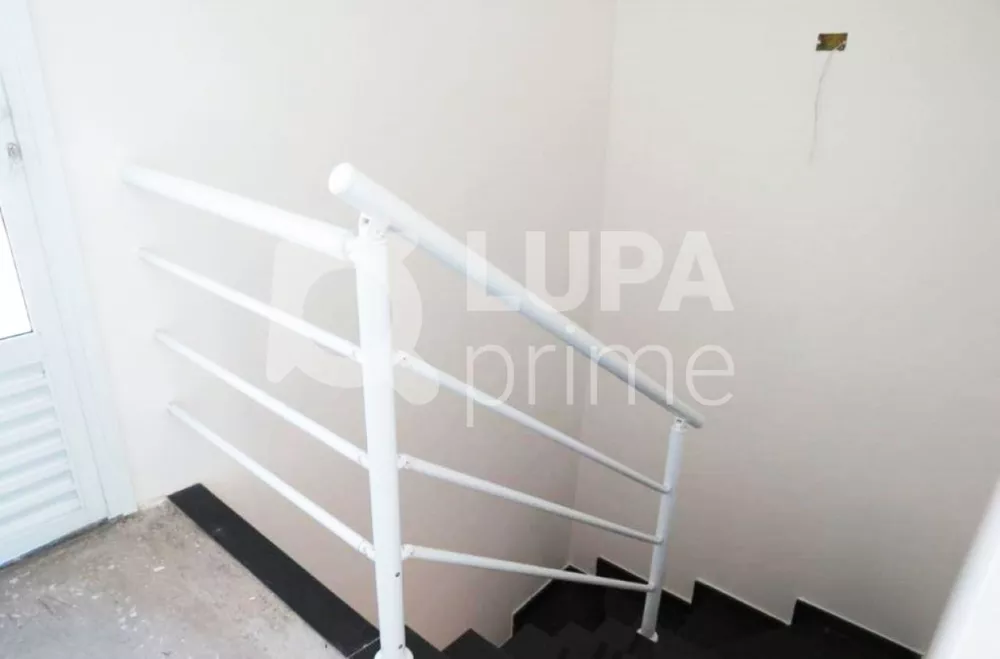 Casa à venda com 3 quartos, 150m² - Foto 2