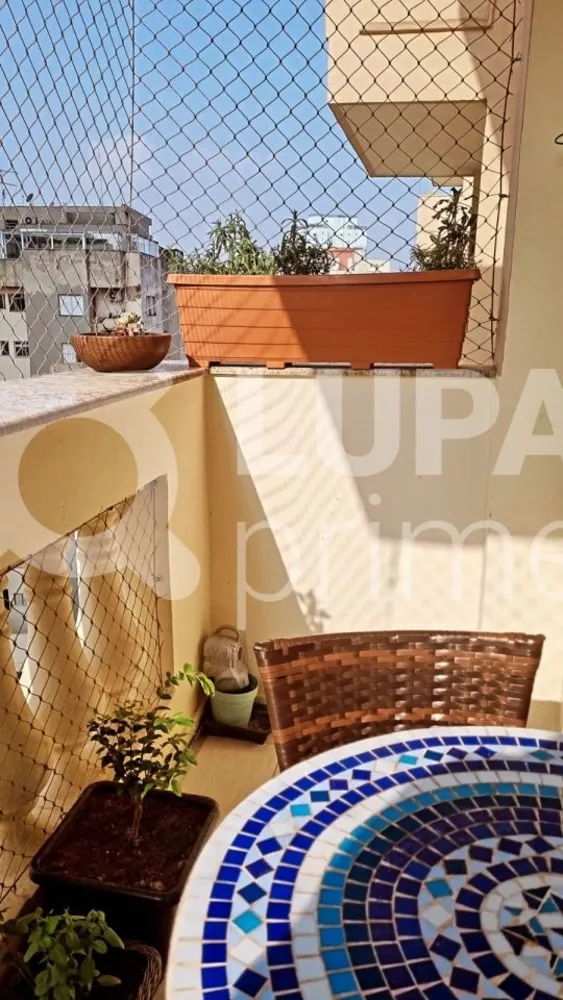 Apartamento à venda com 2 quartos, 80m² - Foto 4