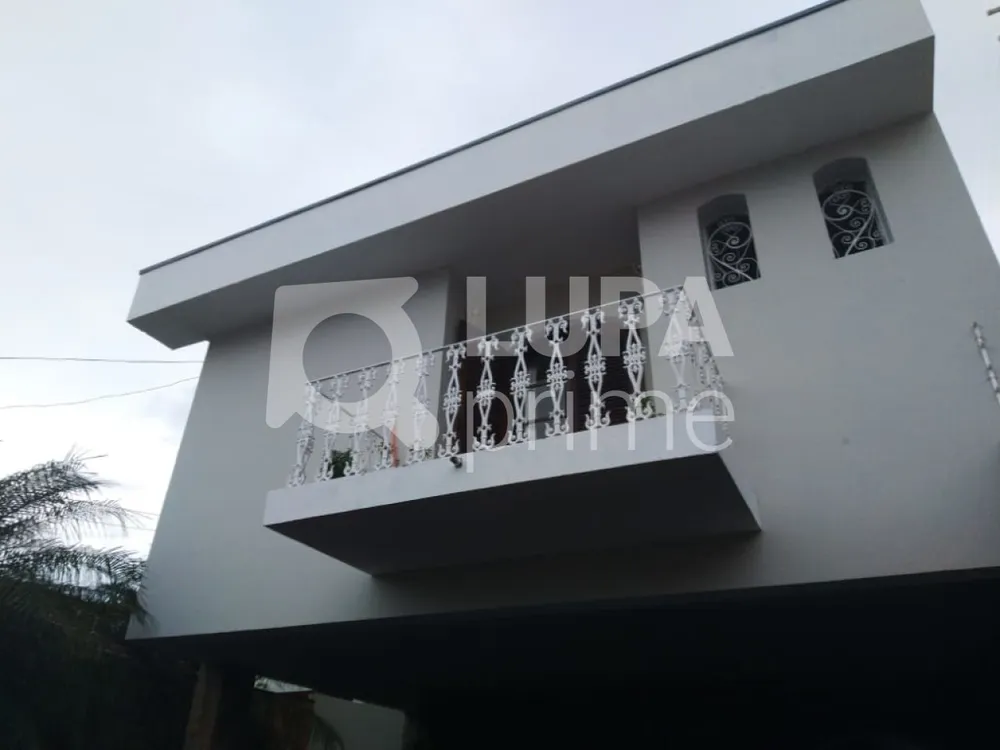 Casa, 3 quartos, 200 m² - Foto 1