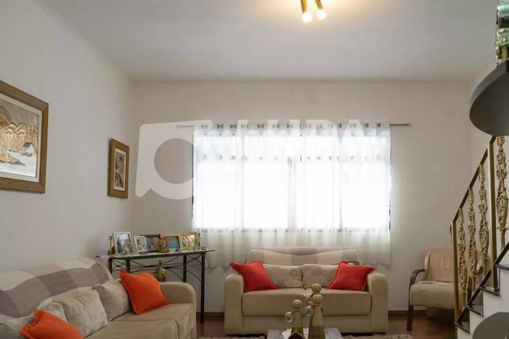 Casa à venda com 3 quartos, 149m² - Foto 1