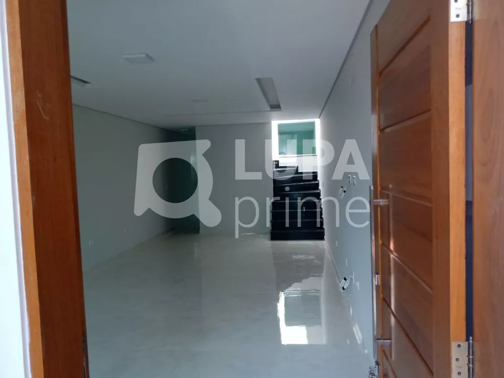 Casa à venda com 3 quartos, 380m² - Foto 4