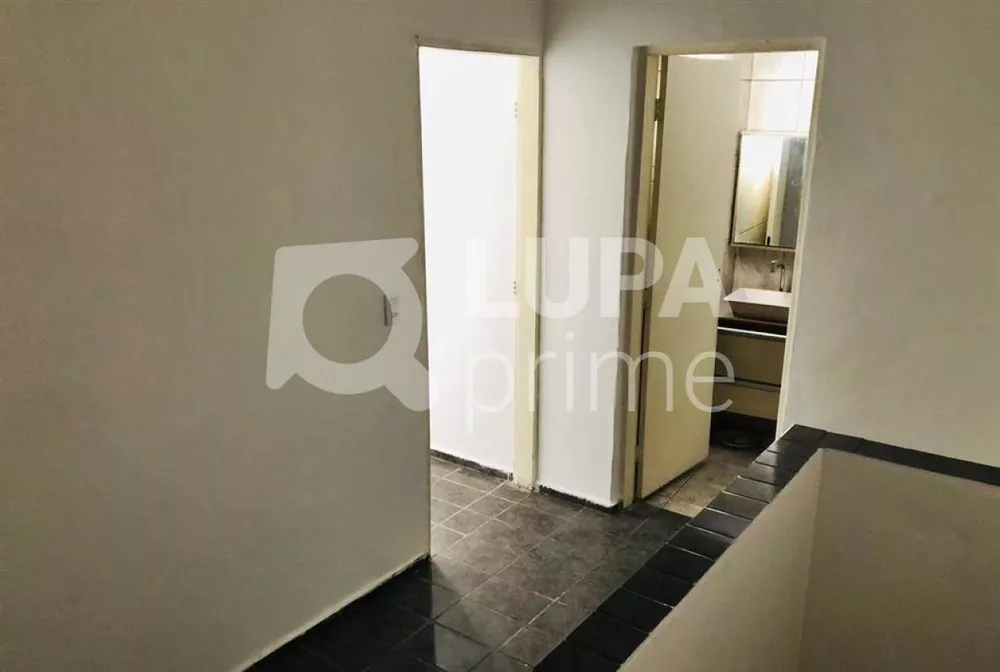 Casa à venda com 5 quartos, 199m² - Foto 7