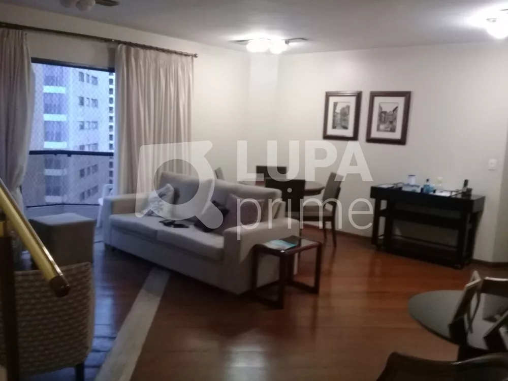 Apartamento para alugar com 3 quartos, 400m² - Foto 4