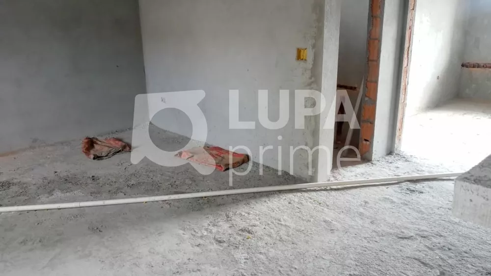 Casa à venda com 3 quartos, 200m² - Foto 3