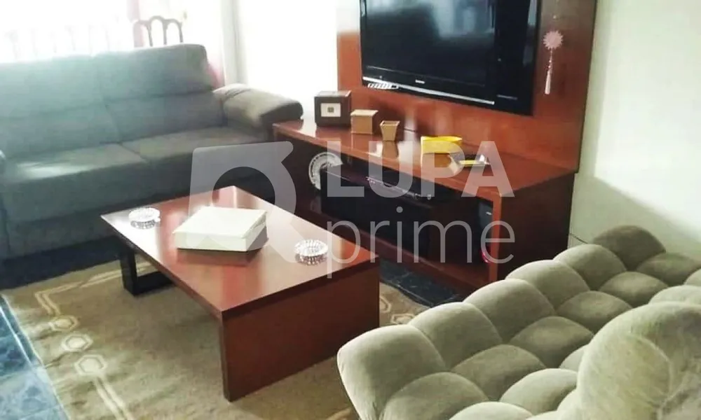Casa, 4 quartos, 198 m² - Foto 2