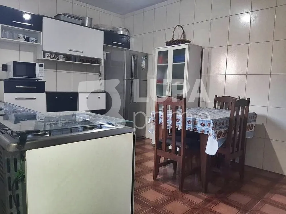Casa, 4 quartos, 222 m² - Foto 4