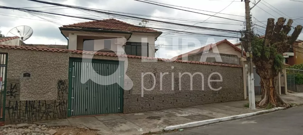 Casa à venda com 3 quartos, 283m² - Foto 1