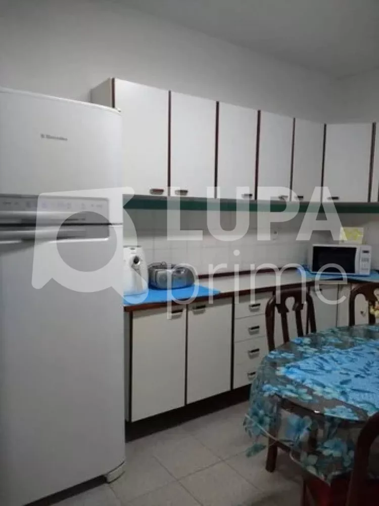 Casa à venda com 2 quartos, 130m² - Foto 5