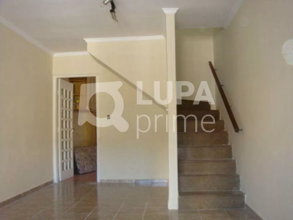 Casa à venda com 3 quartos, 121m² - Foto 2