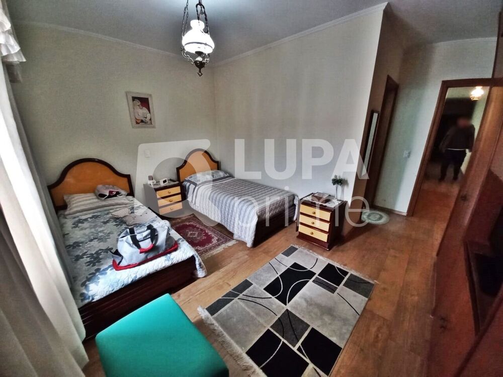 Casa à venda com 4 quartos, 254m² - Foto 12