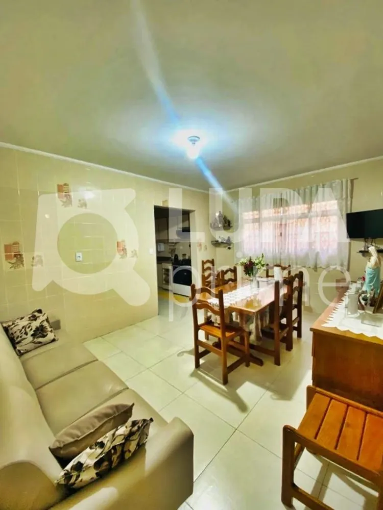 Casa, 4 quartos, 152 m² - Foto 1