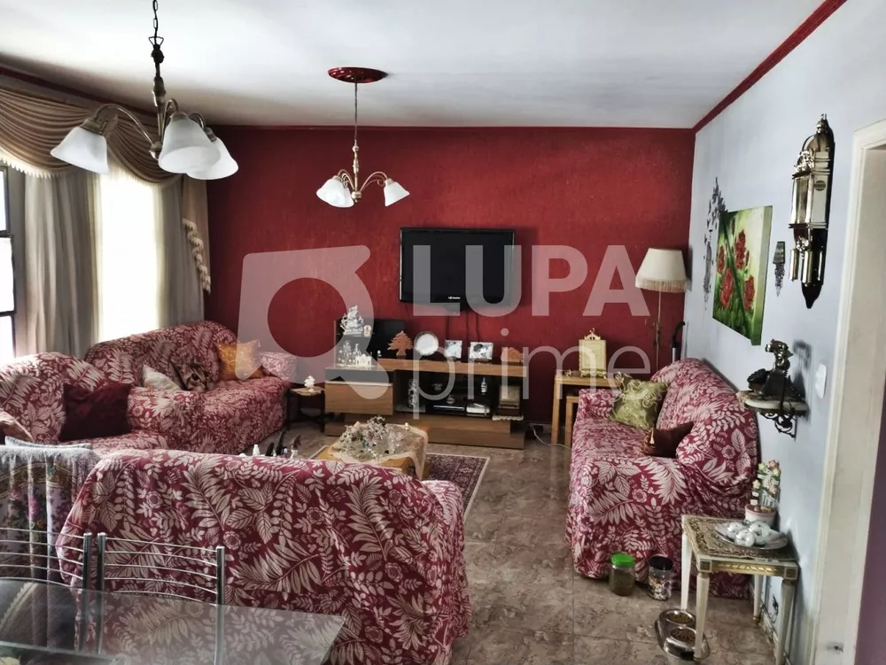 Casa à venda com 4 quartos, 173m² - Foto 1