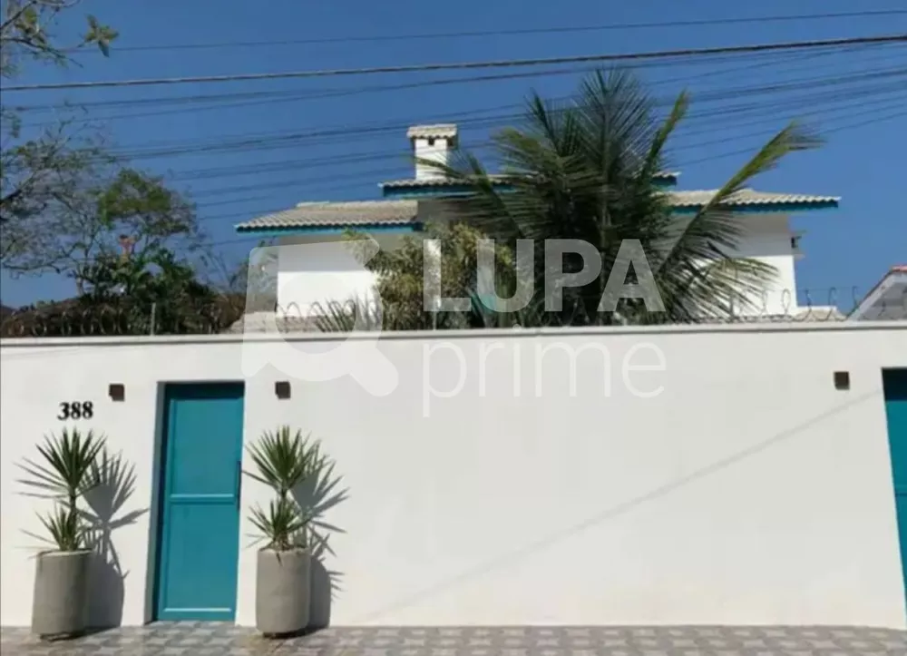 Casa à venda com 4 quartos, 200m² - Foto 2