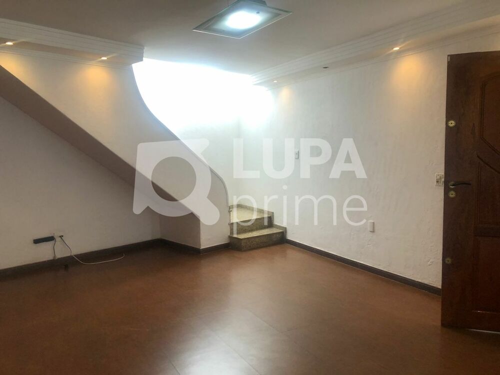 Casa à venda com 3 quartos, 134m² - Foto 1