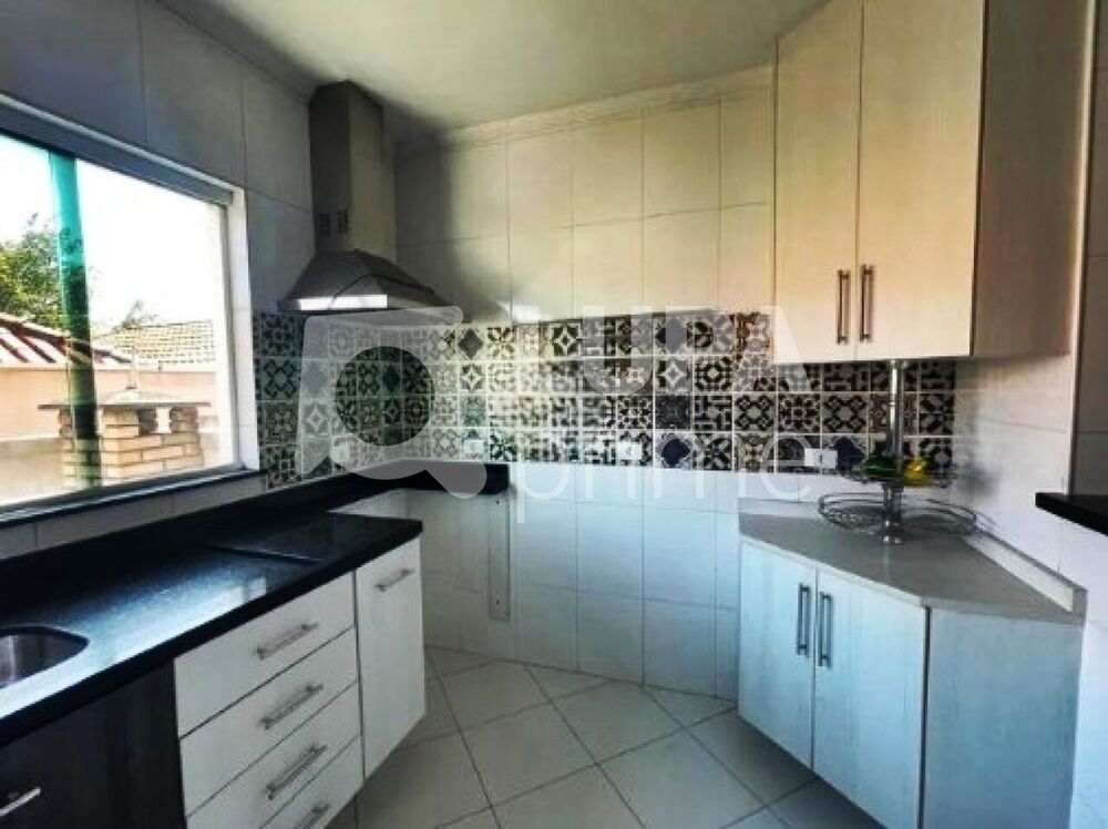 Casa à venda com 3 quartos, 119m² - Foto 4