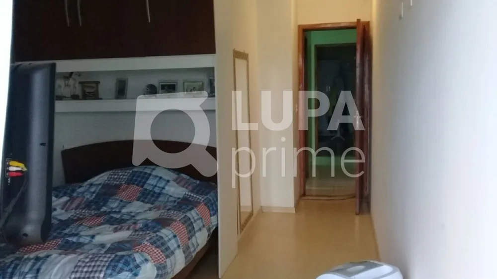 Casa, 3 quartos, 240 m² - Foto 8