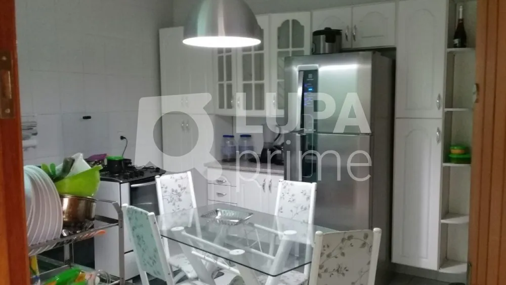 Casa, 3 quartos, 240 m² - Foto 12