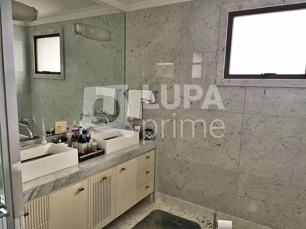 Apartamento, 3 quartos, 210 m² - Foto 2
