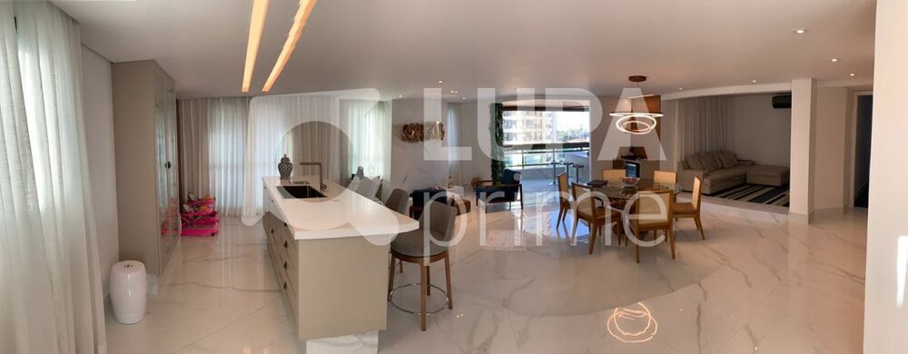 Apartamento, 3 quartos, 208 m² - Foto 1