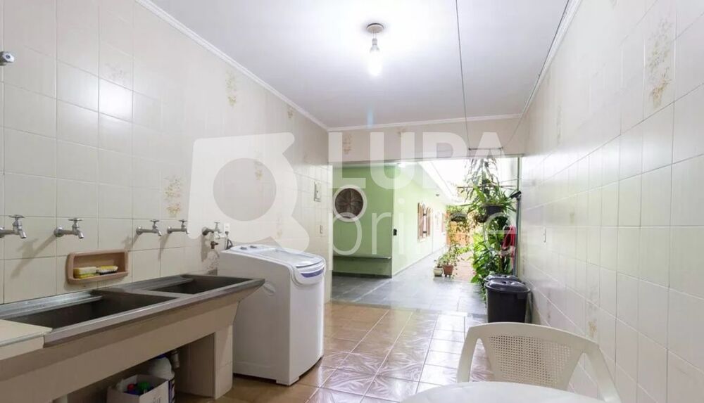 Casa, 3 quartos, 178 m² - Foto 1