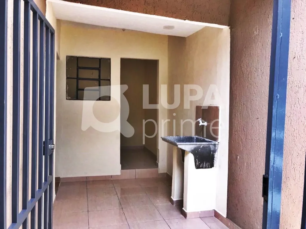 Casa, 7 quartos, 300 m² - Foto 2