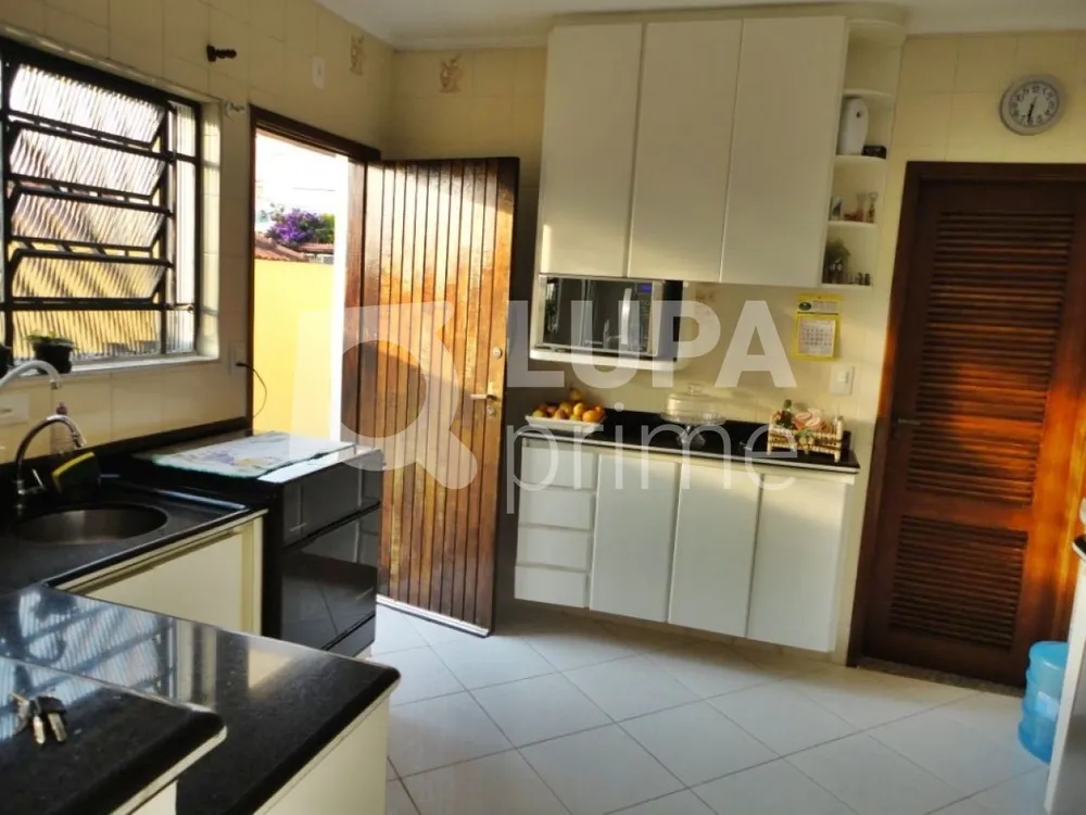 Casa, 3 quartos, 216 m² - Foto 2