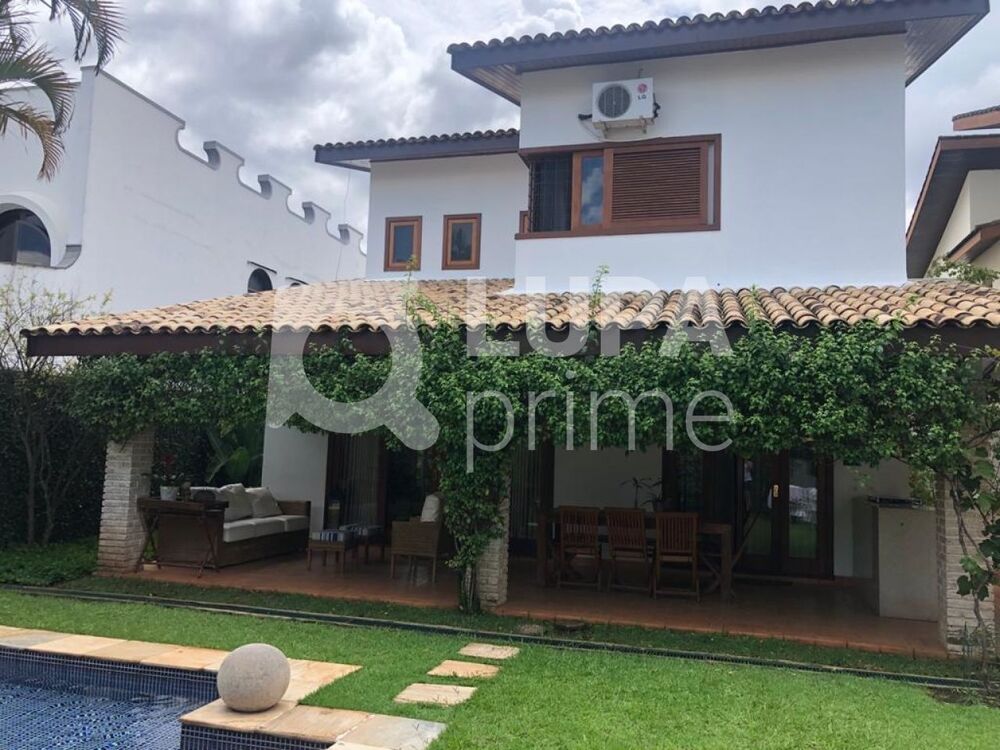 Casa, 4 quartos, 593 m² - Foto 1