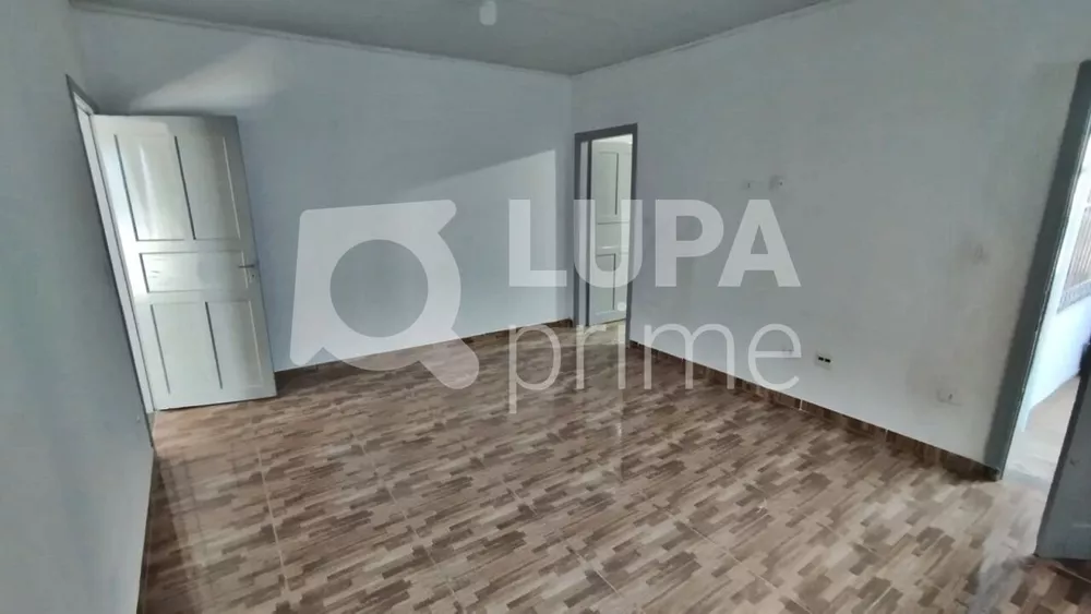 Casa para alugar com 2 quartos, 320m² - Foto 1